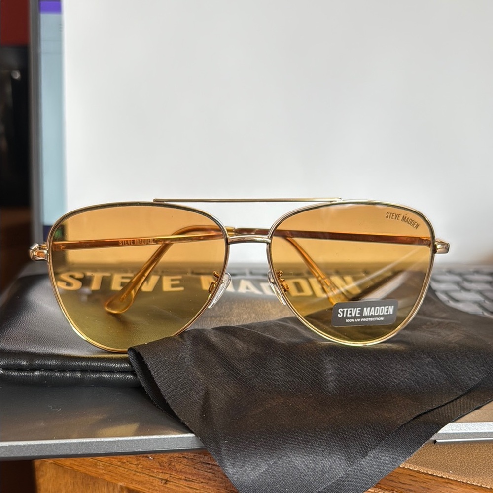 Steve Madden Gold Aviator Sunglasses